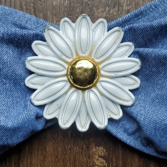 🌸☆VICTORIA'S SECRET SWIM TOP☆🌸 - Picture 2 of 5